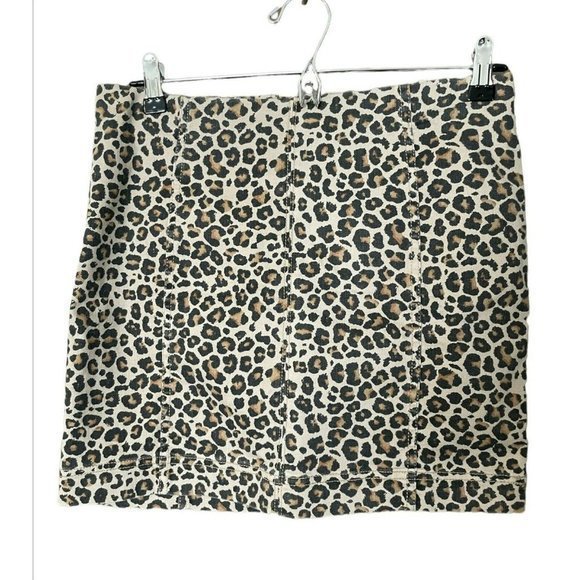 Leopard Print Skirt‎ - Picture 3 of 6